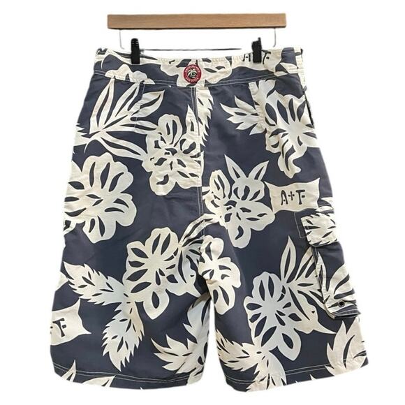 Abercrombie & Fitch Blue and White Tropical Print 10” Board Shorts Size 33 - Picture 2 of 6